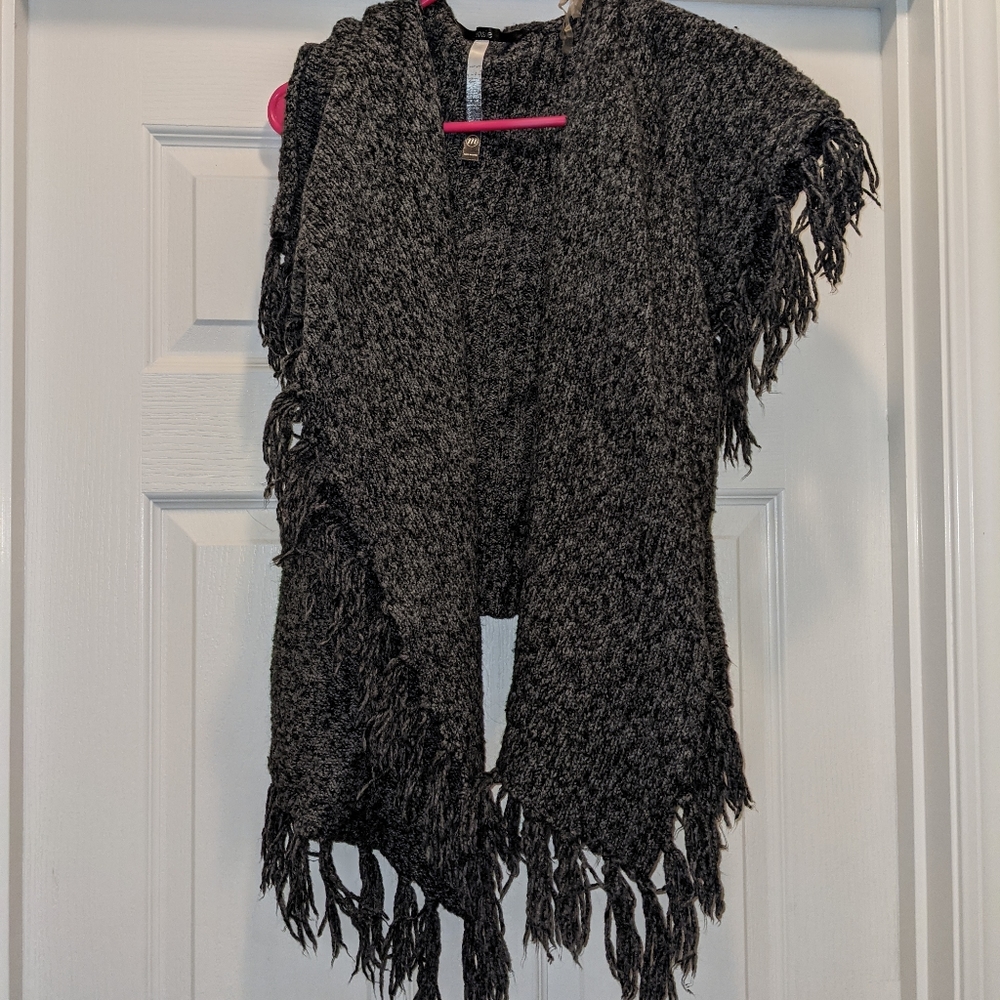 Kensie knit vest with fringe